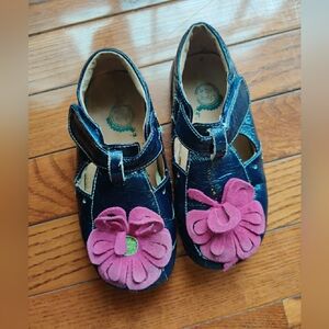 Livie & Luca Flower Walking Shoes, Navy Blue & Pink Flower , Girls Size 11